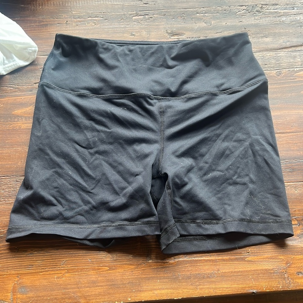 90 degree biker shorts